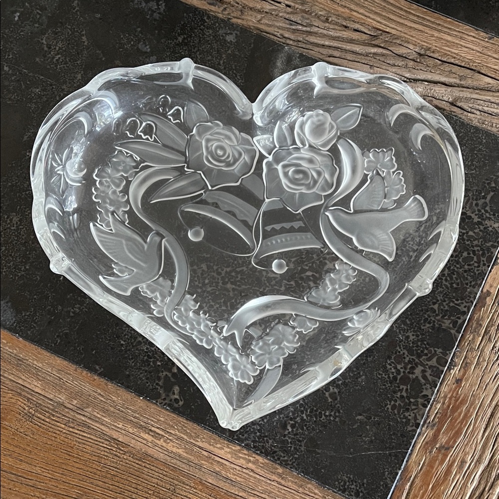 Elegant Heart-Shaped Glass Art Piece